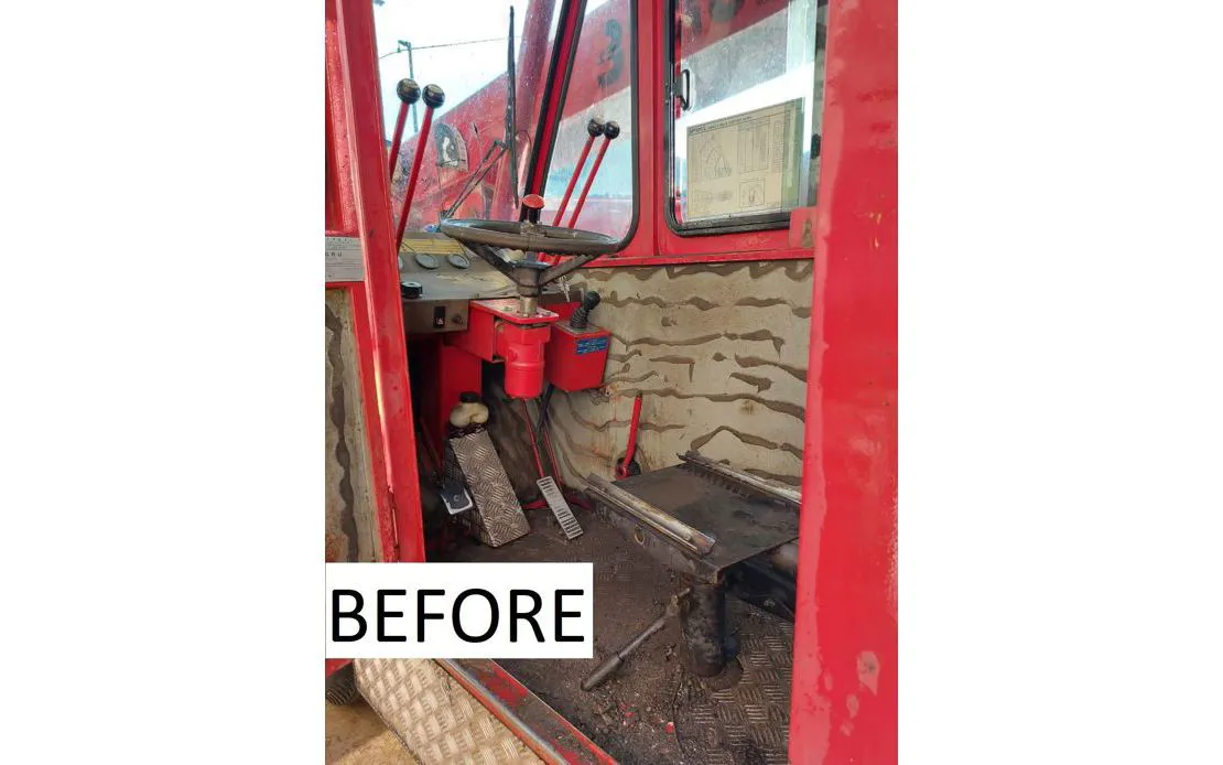 Interior of the self-propelled crane Bencini - before