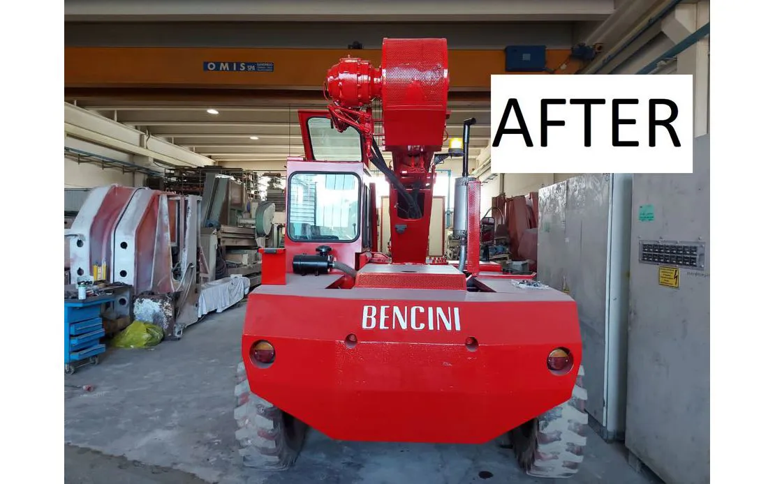 Front interior of the self-propelled crane Bencini - after