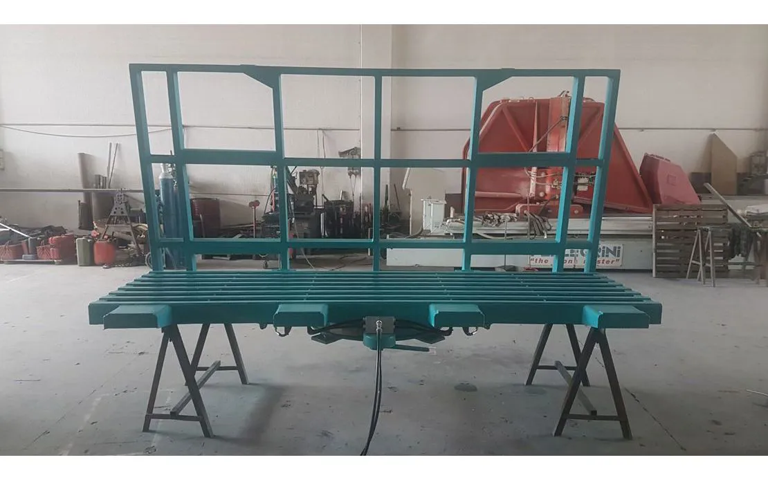 Construction of a tilting table for milling machine