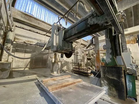 Block cutter arena