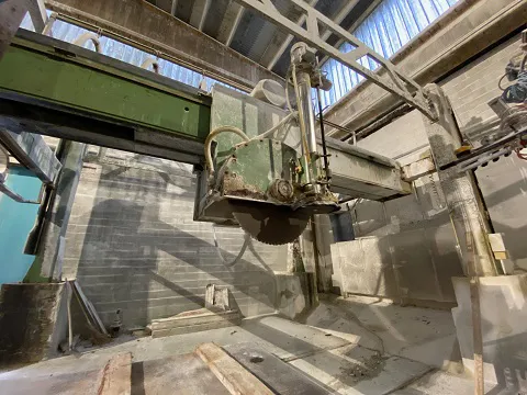 Block cutter arena