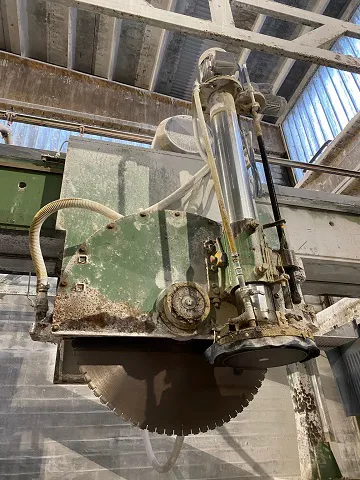 Block cutter arena