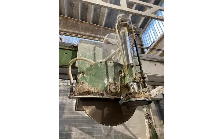 Block cutter arena