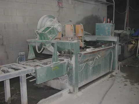 Cross cutter levi tunisi