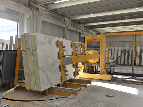 Linea lucidalastre Brenton/Pedrini per marmo