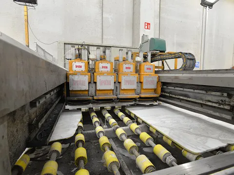 Linea lucidalastre Brenton/Pedrini per marmo