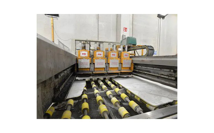 Linea lucidalastre Brenton/Pedrini per marmo