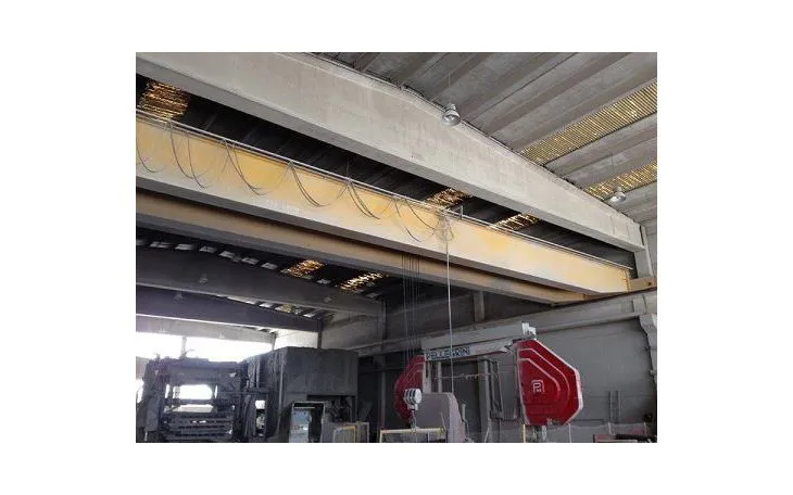 Bridge crane Omis